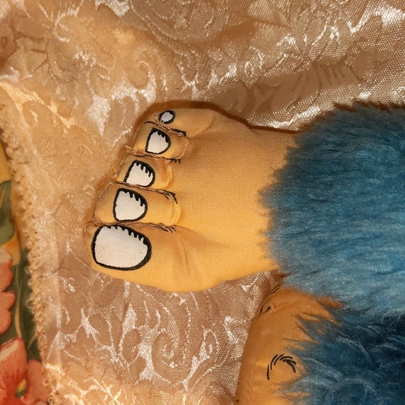 Wild Thing's Plush Stuffed Animal Monster - Picture 8 of 9